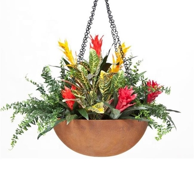 前に風化させたコルテンの鋼鉄壁の芸術の無作法な壁掛けの植木鉢